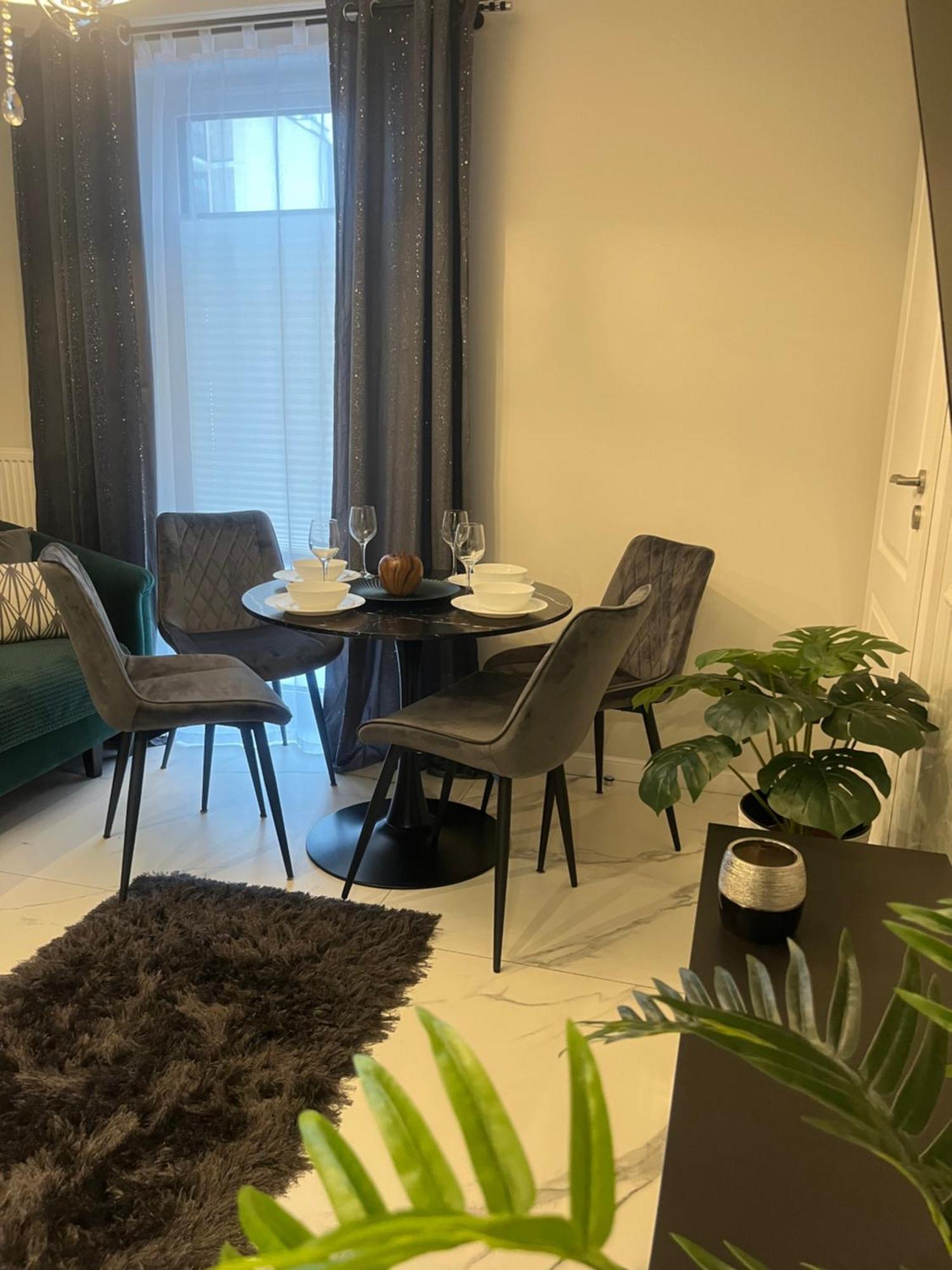 Apartamenty Kielce- Apartament Szmaragd Przy Zalew Kielecki, Faktura, Parking, Centrum Exteriör bild